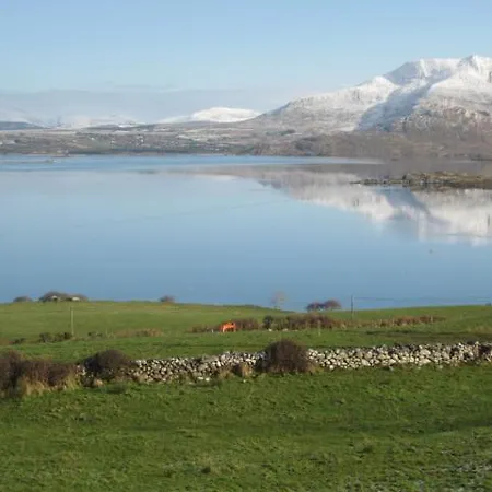 Lakelands Farm House Penzion Waterville
